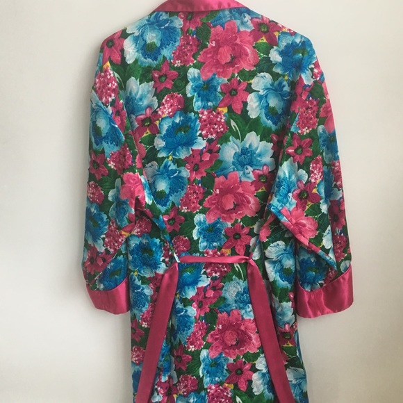Victoria’s Secret Floral Robe Size PS - Picture 6 of 9
